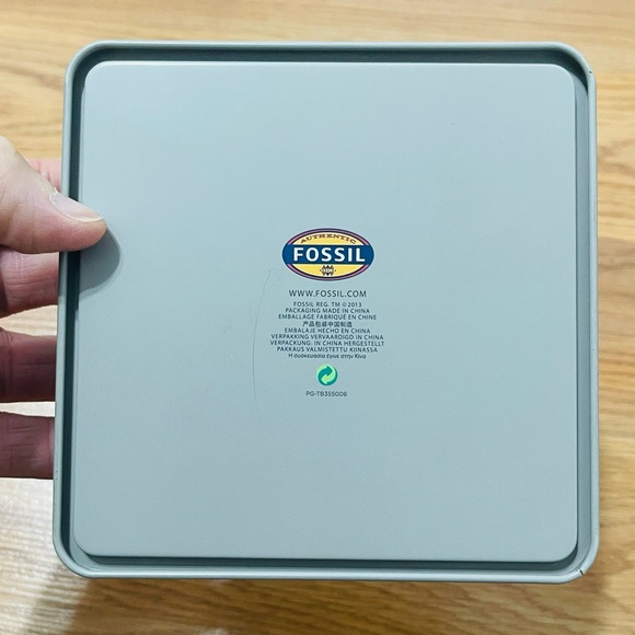 EUC Unisex Fossil Stainless Steel Box For Wallets And Watches 5” X 5” X 1.75” - Picture 4 of 7